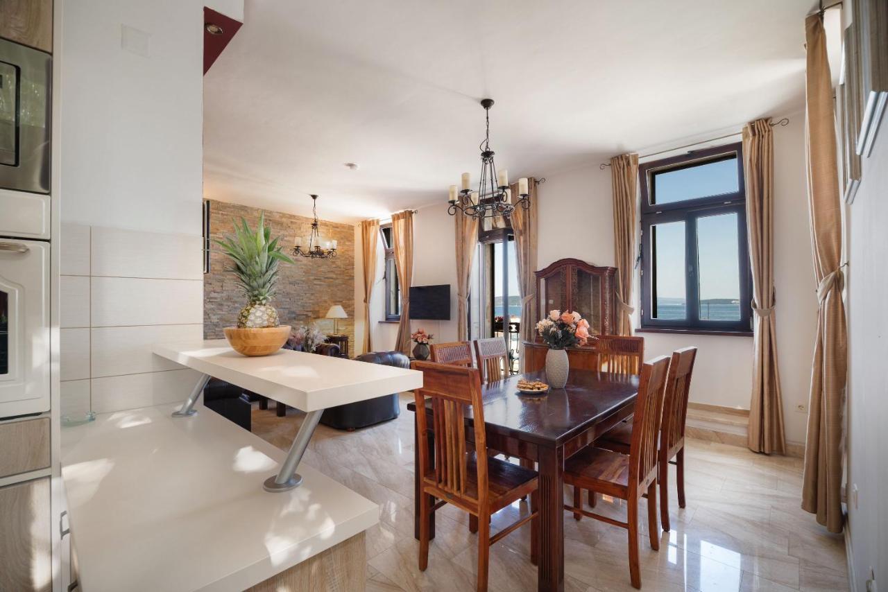 Luxury Apartments Perko Kaštela المظهر الخارجي الصورة